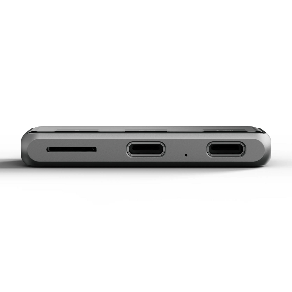 Mobile XR Hub with Micro SD